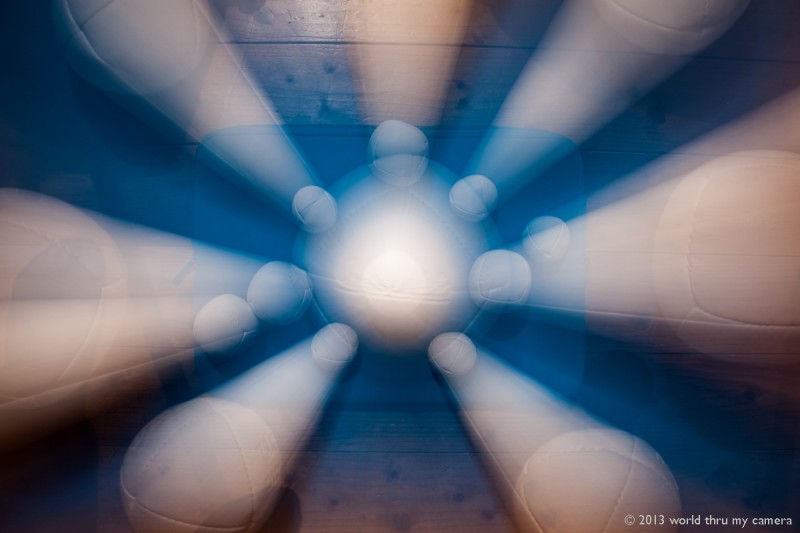juggling balls blur